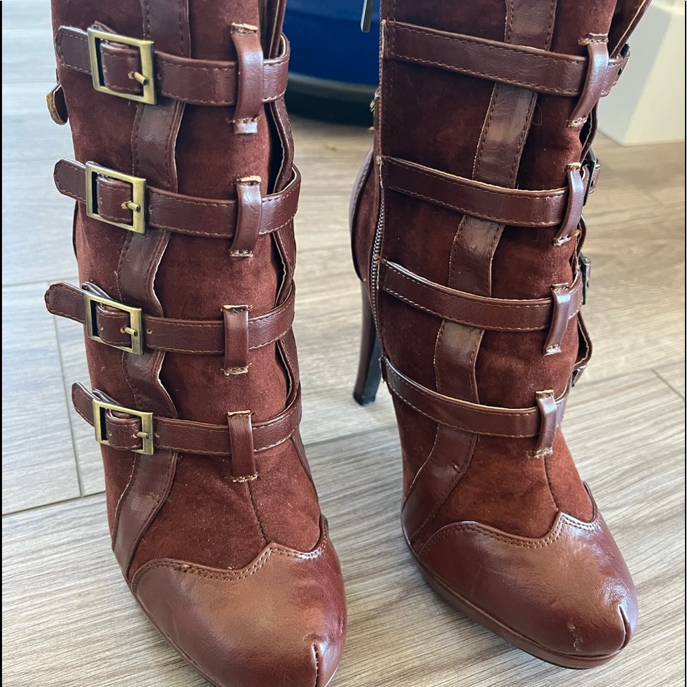 Gorgeous brown 3”  high heel boots! - Picture 3 of 4